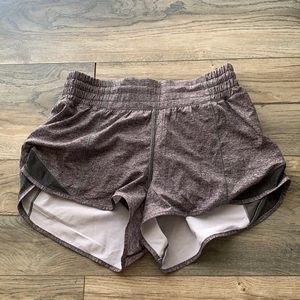 Lululemon Hottie Hot Shorts High Rise 2.5”
